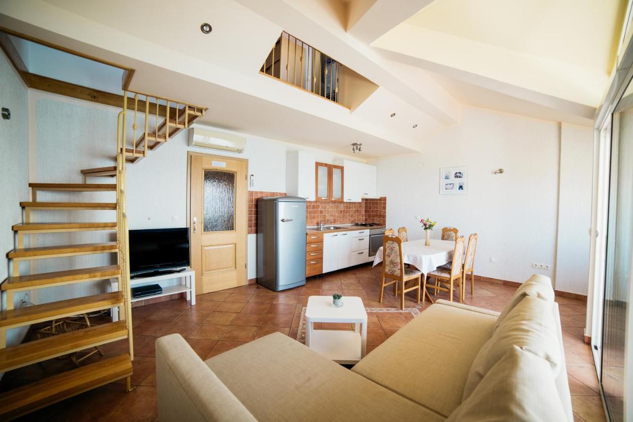 Apartment Selce 5206A Esterno foto
